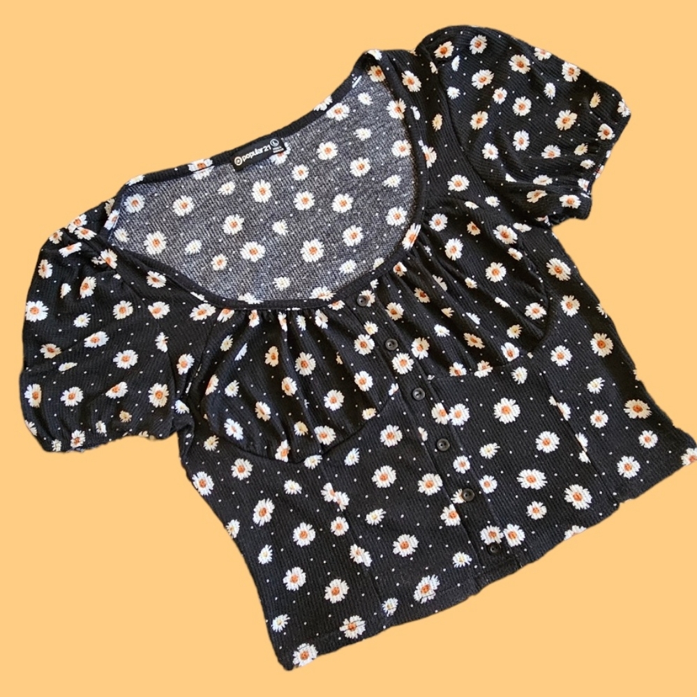 Crop top, size L, camomile‎ print
